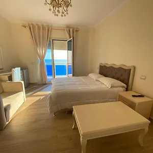 Hotell 3 Vellezerit